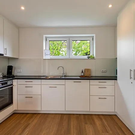 3 Parkside Apartment