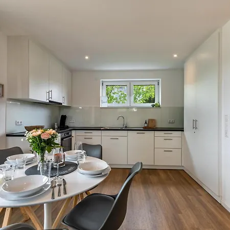Apartment 3 Parkside